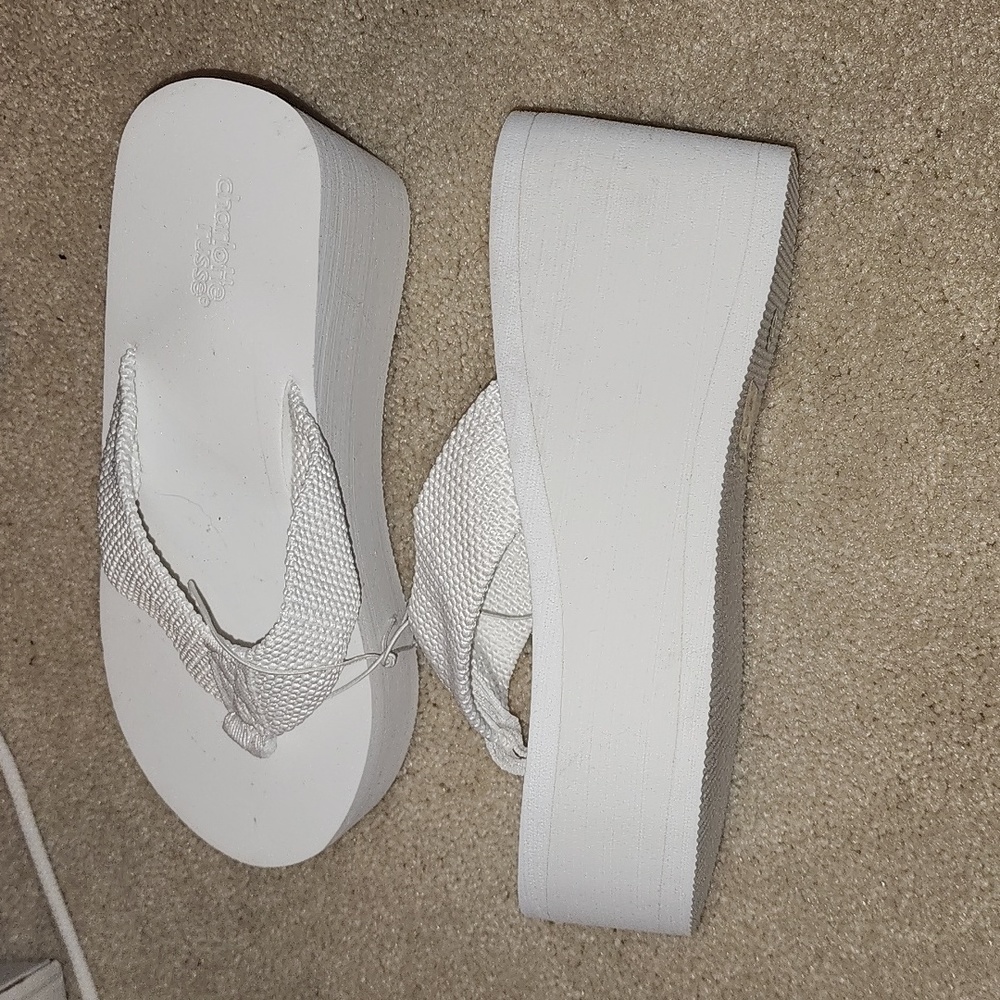 NWOB Charlotte Russe Platform shoes 9 - Picture 4 of 4